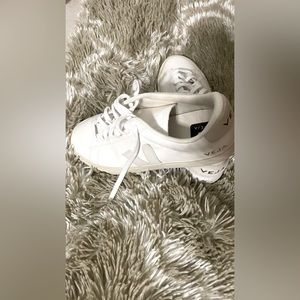 Veja Women Shoes without box